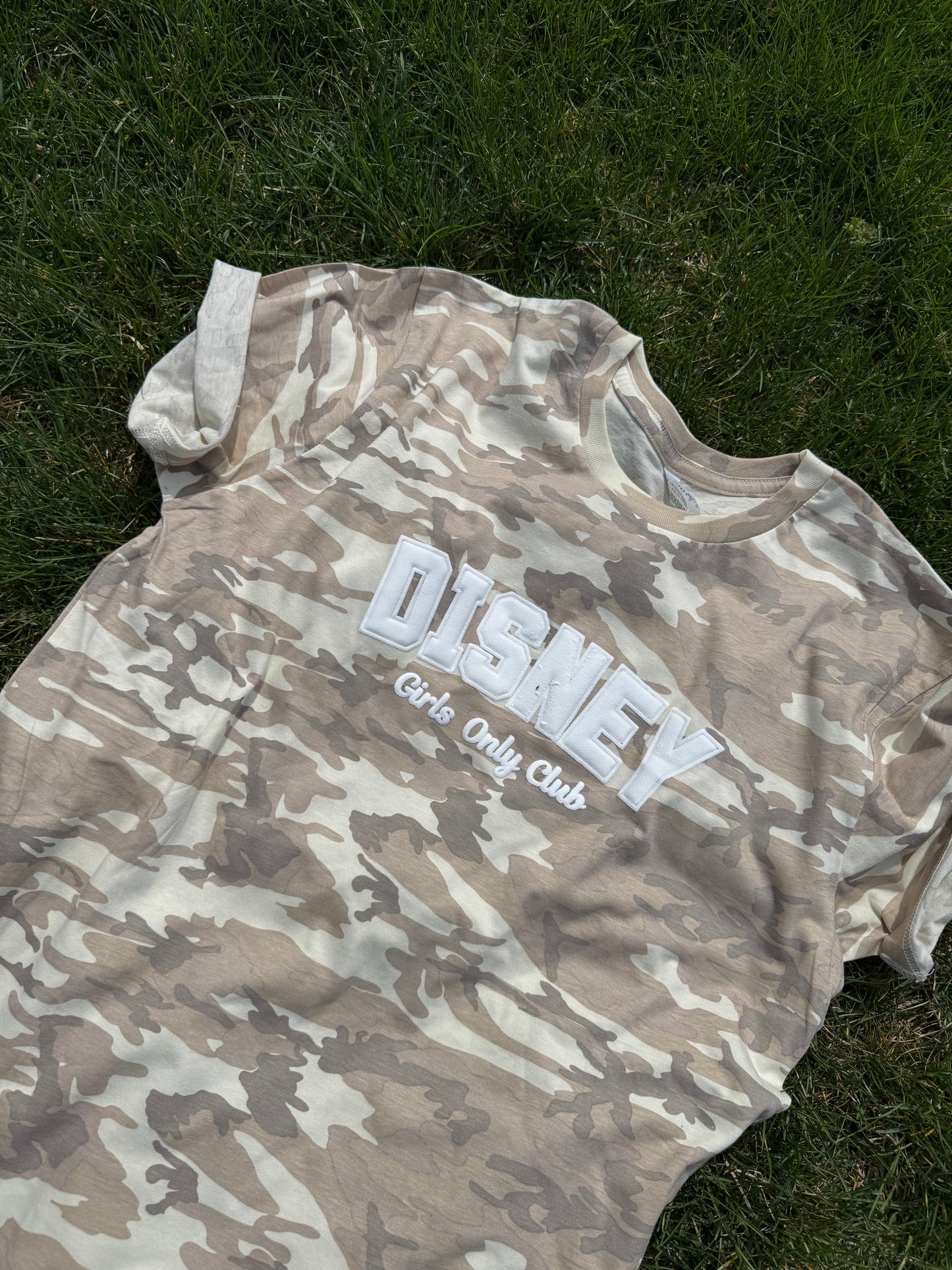 Camo girls club Tee - 3 WK PREORDER